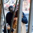 Exclusif - Zendaya et son compagnon Jacob Elordi font du shopping, s'embrassent, prennent des selfies et font un doigt d'honneur aux photographes à New York, le 3 février 2020.