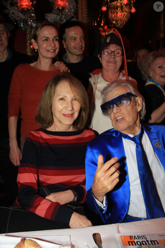Exclusif - Sandrine Bonnaire, Nathalie Baye et Michou lors du déjeuner pour la remise d'un chèque pour l'l'association Les p'tits poulbots de Montmartre au cabaret Chez Michou à Paris, France, le 19 janvier 2020 © Philippe Baldini/Bestimage