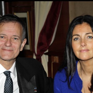 Francis Huster et Cristiana Reali - Dîner au Fouquet's à Paris par le docteur Pierre Huth au profit du dépistage du cancer à l'Institut Fournier. Le 14 novembre 2011.