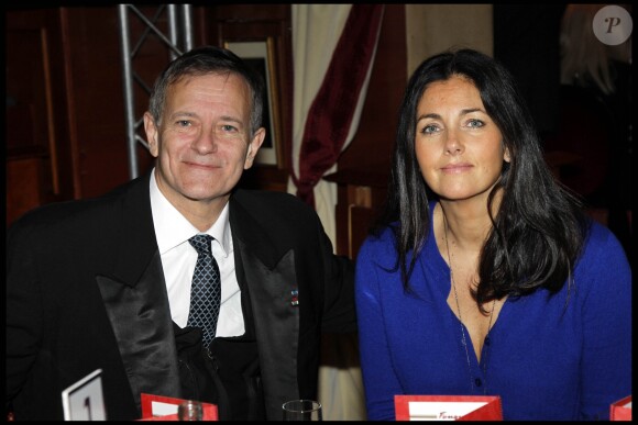 Francis Huster et Cristiana Reali - Dîner au Fouquet's à Paris par le docteur Pierre Huth au profit du dépistage du cancer à l'Institut Fournier. Le 14 novembre 2011.