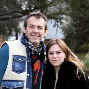 Jean-Luc Reichmann et Maira Schmitt lors du photocall de la série "Léo Matteï, Brigade des mineurs" lors du 22ème Festival des créations télévisuelles de Luchon, France, le 7 février 2020. © Patrick Bernard/Bestimage