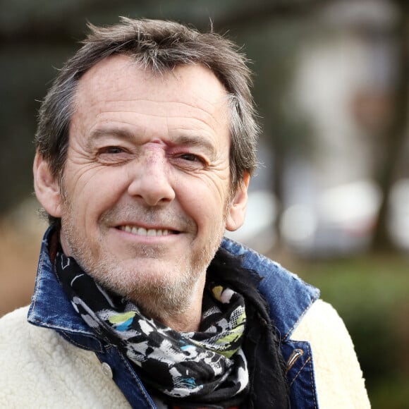 Jean-Luc Reichmann lors du photocall de la série "Léo Matteï, Brigade des mineurs" lors du 22ème Festival des créations télévisuelles de Luchon, France, le 7 février 2020. © Patrick Bernard/Bestimage