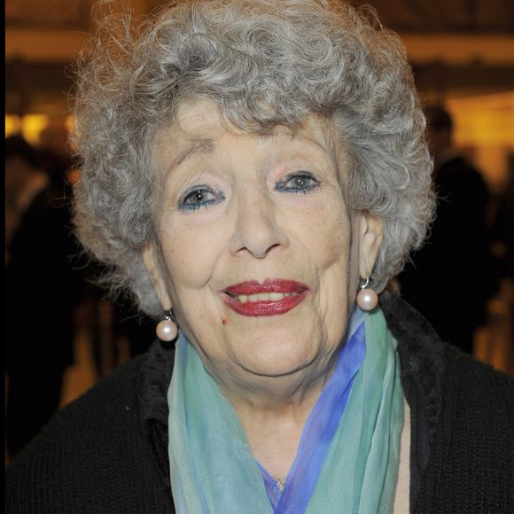 Micheline Dax- Spectacle musical "Le tour de gaule d'Astérix" à Paris en 2009. 