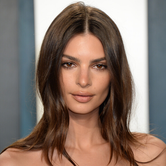 Emily Ratajkowski à la soirée "Vanity Fair Oscar Party" après la 92ème cérémonie des Oscars 2020 au Wallis Annenberg Center for the Performing Arts à Los Angeles, le 9 février 2020.