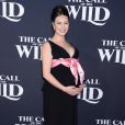 Cara Gee, enceinte, à la première du film "The Call of the Wild" à Los Angeles, le 13 février 2020.