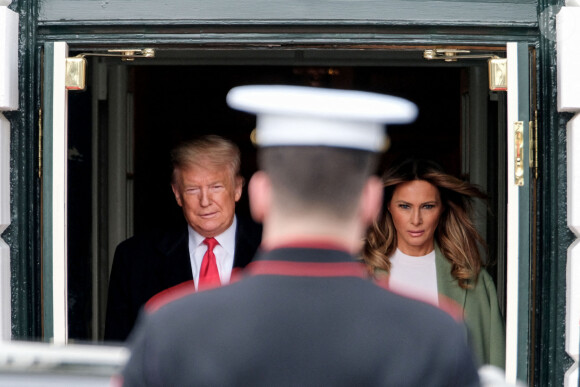 Melania Trump et son mari, le président Donald Trump, devant la Maison Blanche, le 12 février 2020.