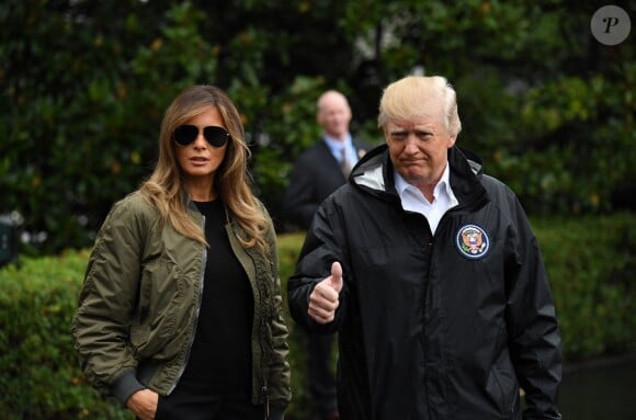 Les tenues douteuses de Melania Trump : ici en look militaire et escarpins pour constater les dégâts de l'ouragan Harvey au Texas en 2017.