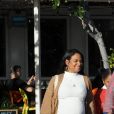 Christina Milian, enceinte, dans une robe moulante blanche à la sortie de chez Fred Segal's avec son compagnon Matt Pokora et sa fille, Violet Madison Nash, après avoir déjeuné avec des amis, à Los Angeles, Californie, Etats-Unis, le 7 janvier 2020.