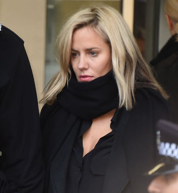 Caroline Flack a plaidé non coupable devant l'accusation d'agression de son compagnon Lewis Burton à Londres le 23 décembre 2019.