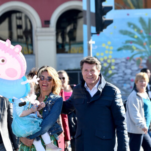 Christian Estrosi, le maire de Nice, sa femme Laura Tenoudji Estrosi et leur fille Bianca - 1er corso fleuri dans le cadre du 136ème Carnaval de Nice "Roi de la Mode" le 15 février 2020. Le Carnaval de Nice se déroule du 15 au 29 février 2020. Le Carnaval de Nice est l'un des trois plus grands et plus prestigieux au monde avec ceux de Rio et de Venise. Nice, le 15 février 2020. © Bruno Bebert/Bestimage