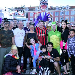 Semi exclusif - Christian Estrosi, le maire de Nice et sa femme Laura Tenoudji participent au jogging du Carnaval de Nice sur la promenade des Anglais à Nice, le 15 février 2020. Tous les participants sont déguisés. © Bruno Bebert / Bestimage Semi exclusive - Christian Estrosi, the mayor of Nice and his wife Laura Tenoudji take part ro the Nice Carnival jogging on the Promenade des Anglais in Nice, February 15, 2020. All participants are in disguise.15/02/2020 - Nice