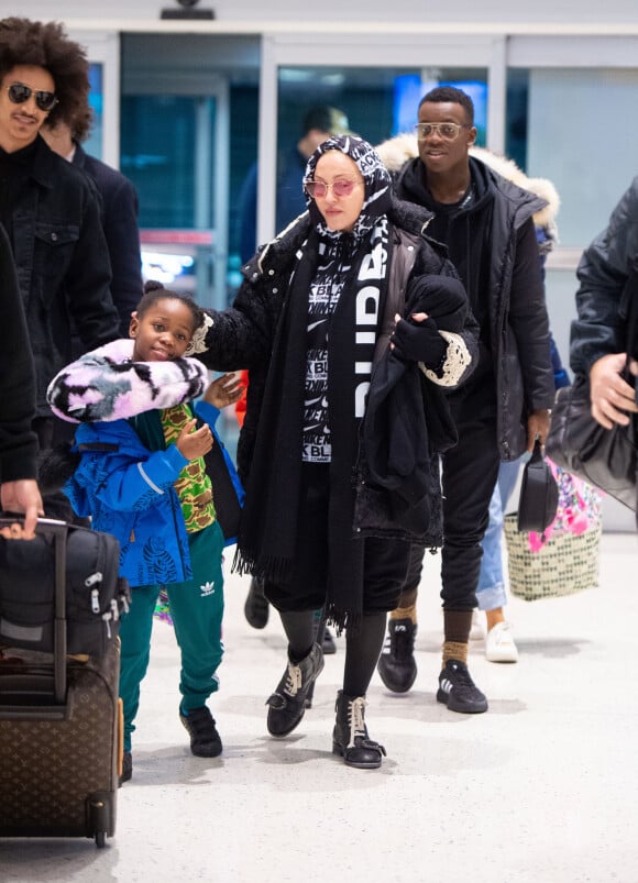 Madonna et Ahlamalik Williams à l'aéroport de New York le 27 décembe 2019.