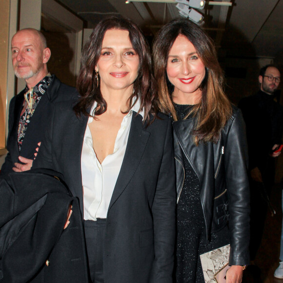Juliette Binoche et Elsa Zylberstein lors du vernissage de l'exposition consacrée à l'oeuvre et l'imaginaire de Christian Louboutin "l'Exhibitionniste' (L'Exibition[niste]) au Palais de la Porte Dorée, à Paris, France, le 24 février 2020. © Philippe Baldini/Bestimage