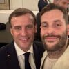 Emmanuel Macron et Simon Porte Jacquemus lors du dîner offert par le président de la République et madame Brigitte Macron en l'honneur de la création et à l'occasion de la semaine de la mode, au palais de l'Élysée. Paris, le 24 février 2020.