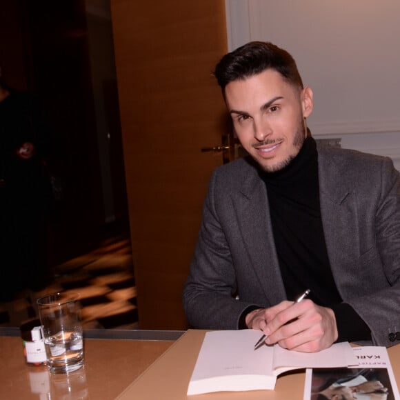 Exclusif - Baptiste Giabiconi fête le lancement de son livre "Karl et moi" au Royal Monceau à Paris le 26 février 2020. © Rachid Bellak/Bestimage