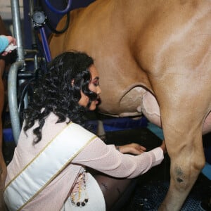 Clémence Botino, Miss France 2020, en visite au Salon de l'agriculture à Paris. Le 26 février 2020 © Panoramic / Bestimage 26/02/2020 - Paris