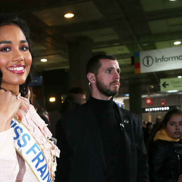 Clémence Botino, Miss France 2020, en visite au Salon de l'agriculture à Paris. Le 26 février 2020 © Panoramic / Bestimage 26/02/2020 - Paris