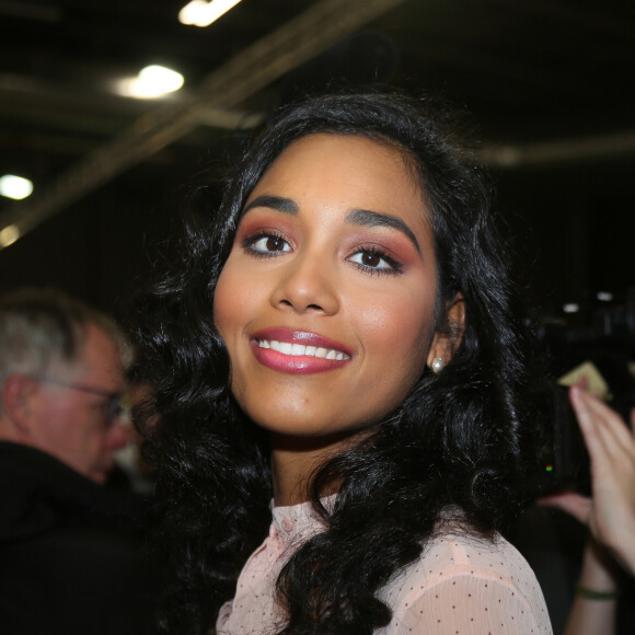 Semi-Exclusif - Clémence Botino, Miss France 2020, en visite au Salon de l'agriculture à Paris. Le 26 février 2020 © Panoramic / Bestimage 26/02/2020 - Paris