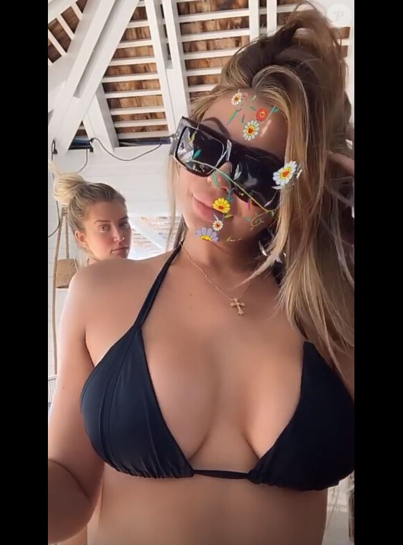 Kylie Jenner s'exhibe en bikini lors de vacances entre filles aux Bahamas. 29 février 2020.