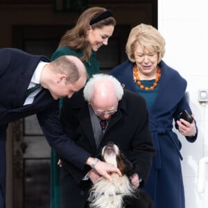 Le président irlandais Michael D.Higgins et sa femme Sabina Coyne, reçoivent le prince William, duc de Cambridge, et Catherine (Kate) Middleton, duchesse de Cambridge, à la résidence présidentielle officielle Aras an Uachtarain à Dublin, Irlande, le 3 mars 2020, pour une visite officielle de 3 jours.