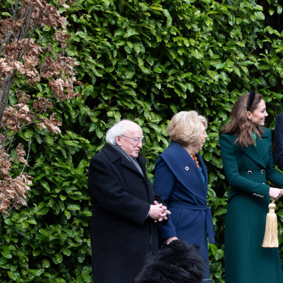 Le président irlandais Michael D.Higgins et sa femme Sabina Coyne, reçoivent le prince William, duc de Cambridge, et Catherine (Kate) Middleton, duchesse de Cambridge, à la résidence présidentielle officielle Aras an Uachtarain à Dublin, Irlande, le 3 mars 2020, pour une visite officielle de 3 jours.