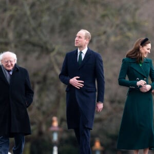 Le président irlandais Michael D.Higgins et sa femme Sabina Coyne, reçoivent le prince William, duc de Cambridge, et Catherine (Kate) Middleton, duchesse de Cambridge, à la résidence présidentielle officielle Aras an Uachtarain à Dublin, Irlande, le 3 mars 2020, pour une visite officielle de 3 jours.