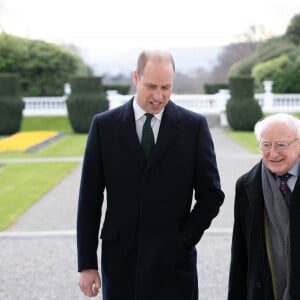 Le président irlandais Michael D.Higgins et sa femme Sabina Coyne, reçoivent le prince William, duc de Cambridge, et Catherine (Kate) Middleton, duchesse de Cambridge, à la résidence présidentielle officielle Aras an Uachtarain à Dublin, Irlande, le 3 mars 2020, pour une visite officielle de 3 jours.