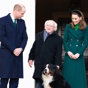 Le président irlandais Michael D.Higgins et sa femme Sabina Coyne, reçoivent le prince William, duc de Cambridge, et Catherine (Kate) Middleton, duchesse de Cambridge, à la résidence présidentielle officielle Aras an Uachtarain à Dublin, Irlande, le 3 mars 2020, pour une visite officielle de 3 jours.