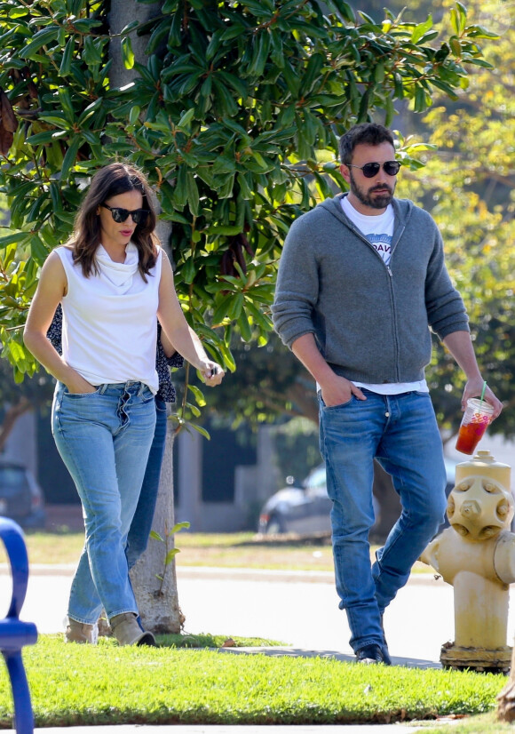 Exclusif - Jennifer Garner et Ben Affleck accompagnent ensemble leurs enfants à l'école à Los Angeles, le 4 octobre 2019.