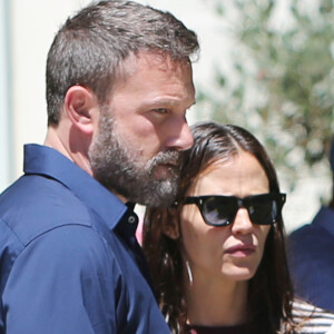 Jennifer Garner et Ben Affleck à la messe dominicale en famille à Pacific Palisades, Los Angeles, le 30 juin 2019.