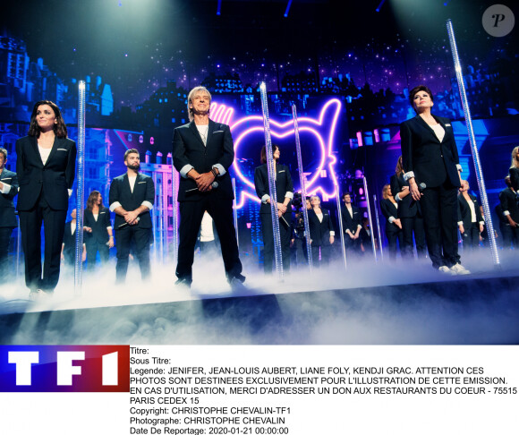 Jenifer, Jean-Louis Aubert, Liane Foly et Kendji Girac. Photo officielle du concert des enfoirés 2020 "Le Pari(s) des Enfoirés" à l'AccorHotels Arena à Paris. Il sera diffusé sur TF1 le 6 mars 2020.