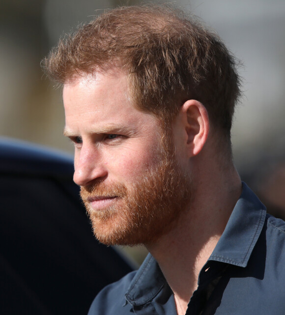 Le prince Harry et Lewis Hamilton arrivent au circuit de Silverstone pour l'inauguration de l'exposition Silverstone Experience le 6 mars 2020.