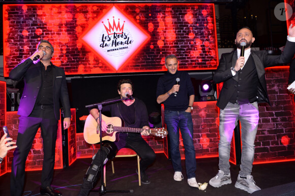 Exclusif - Ary Abittan, Patrick Bruel, Cyril Hanouna, Elie Semoun - 8ème gala de l'association "Les Rois du Monde" avec un plateau d'artistes et une vente aux enchères au profit des enfants défavorisés, orphelins et hospitalisés, suivi d'une soirée dansante à la Salle Wagram à Paris, le 2 mars 2020. Le lancement de la traditionnelle vente caritative d'oeuvres d'artistes contemporains les plus prisés du moment a été bousculé avec la mise aux enchères spontanée de la guitare de Patrick Bruel, faisant s'envoler les dons. La suite de la vente s'est déroulée dans une ambiance électrique, avec pour commissaire-priseur C. Hanouna, soutien de la première heure des Rois du Monde. Enfin, l'association a annoncé hier soir son implication de plus en plus forte à l'international, les actions à venir pour l'année 2020, et la sortie du livre de la présidente Stéphanie Robert : "Solide et solidaire. Les Rois du Monde s'engagent aujourd'hui d'avantage à l'international et oeuvrent en faveur du financement de programmes locaux axés sur l'éducation, la santé, l'alimentation, le développement durable et les droits des enfants. Une ambition toujours plus forte pour l'association qui se mobilise chaque jour, grâce aux dons et à ses partenaires, mécènes et personnalités, pour rendre meilleure la vie des enfants défavorisés. © Cyril Moreau-Rachid Bellak/Bestimage
