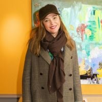 Sandrine Quétier : Stylée en casquette et baskets pour la Journée de la femme