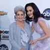 Katy Perry et sa grand-mère, le 20 mai 2012 aux Billboards Music Awards de Las Vegas. 