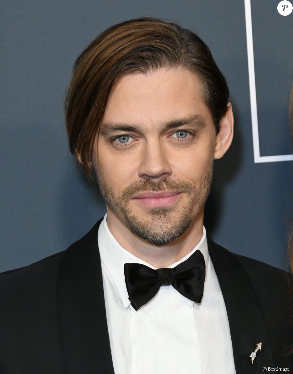 Tom Payne lors de la 25ème édition de la soirée des Critics Choice Awards au Barker Hangar à ...