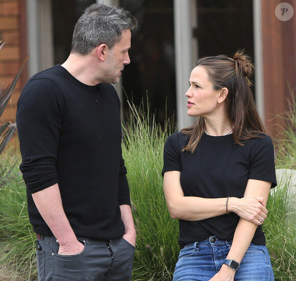 Jennifer Garner et Ben Affleck accompagnent leur fils Samuel à une fête d'anniversaire dans le quartier de Brentwood à Los Angeles, le 27 février 2020