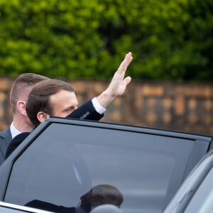 Le président de la république Emmanuel Macron et la Première Dame Brigitte Macron à la sortie de la mairie du Touquet après avoir voté pour le premier tour des élections municipales le 15 mars 2020. © Tiziano Da Silva / Bestimage