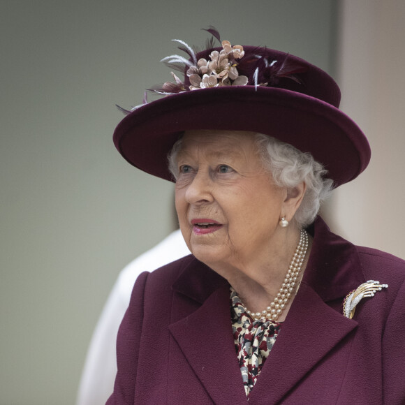 La reine Elisabeth II d'Angleterre en visite dans les locaux du MI5 à la Thames House à Londres. Le 25 février 2020