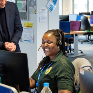 Le prince William et la duchesse Catherine de Cambridge en visite au centre de traitement des appels d'urgence London Ambulance Service 111 à Croydon le 19 mars 2020. ©Kensington Palace of the Duke and Duchess of Cambridge via Bestimage