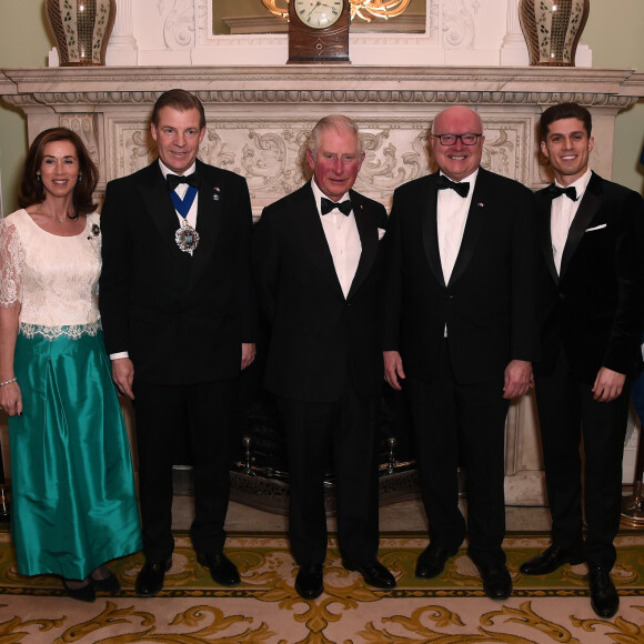 Hilary Russell, le lord-maire de Londres, William Russell, le Haut Commissaire pour l'Australie au Royaume-Uni, George Brandis - Le prince Charles, prince de Galles, assiste à un dîner organisé au profit des pompiers australiens à Londres, le 12 mars 2020.