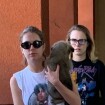 Cara Delevingne et Ashley Benson : Sortie au supermarché avec leur chiot