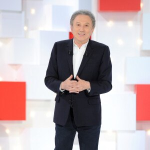 Exclusif - Michel Drucker - Enregistrement de l'émission "Vivement Dimanche" au studio Gabriel à Paris le 4 mars 2020 et diffusée le 8 mars 2020. © Guillaume Gaffiot/Bestimage
