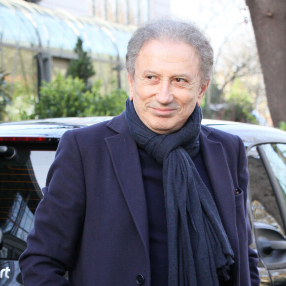 Michel Drucker - Arrivées des people à l'enregistrement de l'émission "Vivement dimanche " à Paris le 19 février 2020.