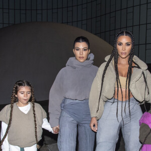 Exclusif - Penelope Disick, Kourtney Kardashian, Kim Kardashian, North West - People - K.West présente sa 8ème collection Yeezy au siège du Parti Communiste à Paris le 2 mars 2020.