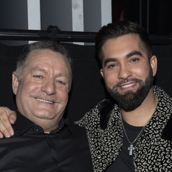 Exclusif - Kendji Girac et son père Paul - Surprises - Backstage de l'enregistrement de l'émission "La Chanson secrète 4" à Paris. Le 17 décembre 2019 © Gaffiot-Perusseau / Bestimage