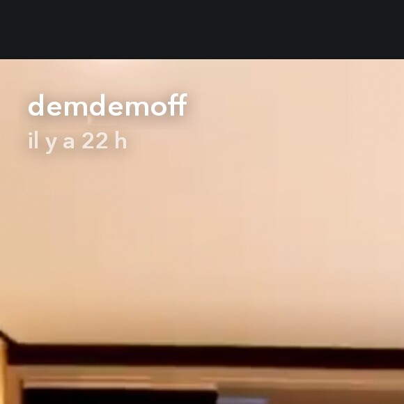 Demdem, la femme de Gims, a dévoilé sa silhouette après l'accouchement sur Snapchat. Avril 2020.