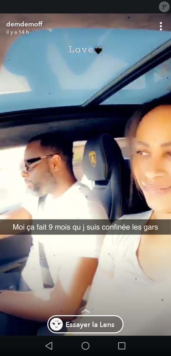 Gims en voiture à Marrakech avec sa femme Demdem, qui a récemment accouché de leur cinquième enfant. Le 6 avril 2020.