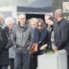 Muriel Bailleul, Philippe Gildas, sa femme Maryse et Jean-Jacques Goldman lors des obsèques de Véronique Colucci au cimetière communal de Montrouge, le 12 avril 2018.
