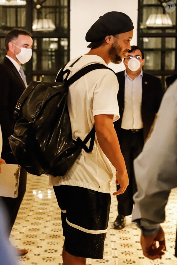 Ronaldinho a été libéré de prison le 7 avril 2020, après un mois d'incarcération, et est assigné à résidence à l'hôtel d'Asuncion, au Paraguay. EFE / Nathalia Aguilar